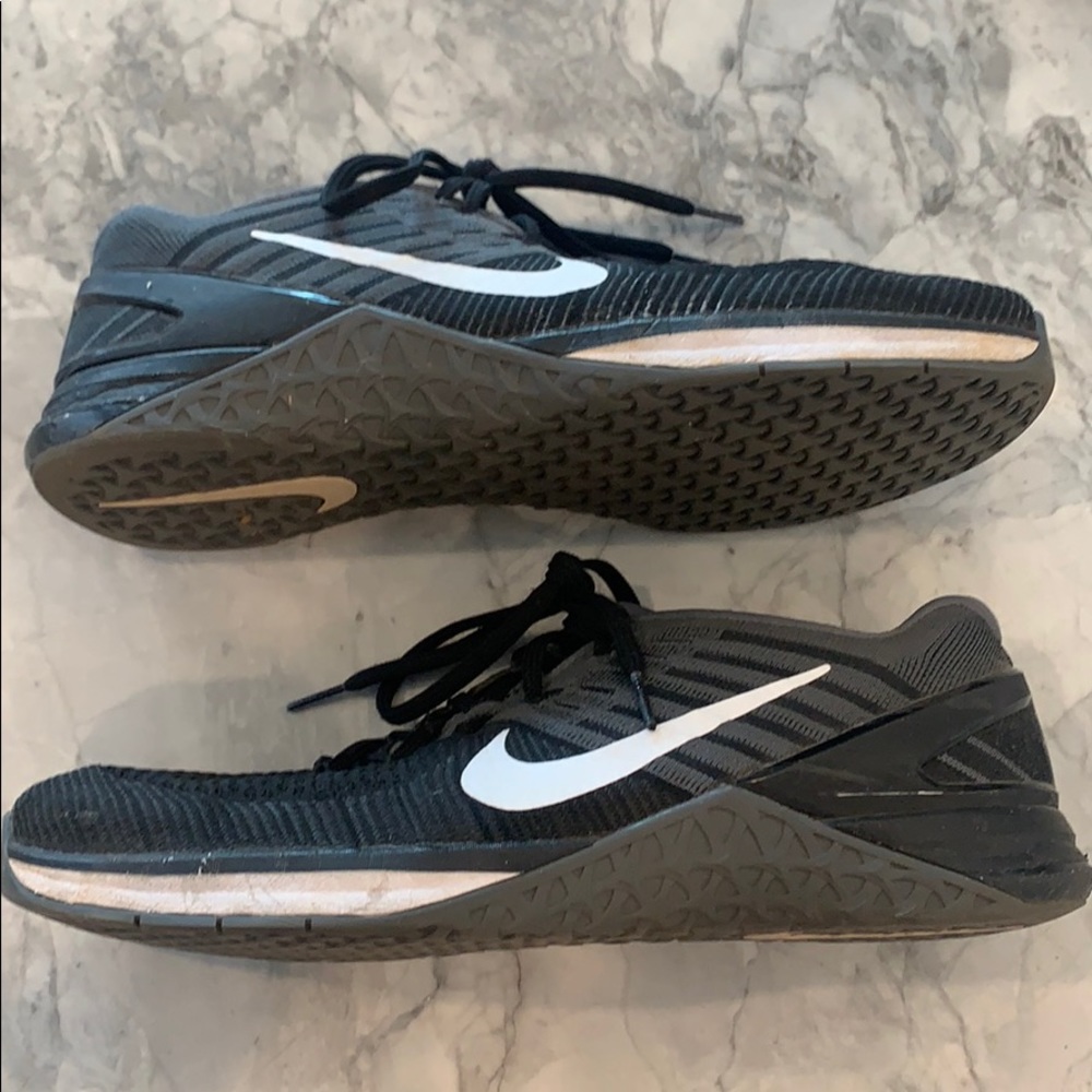 Nike metcon shoes